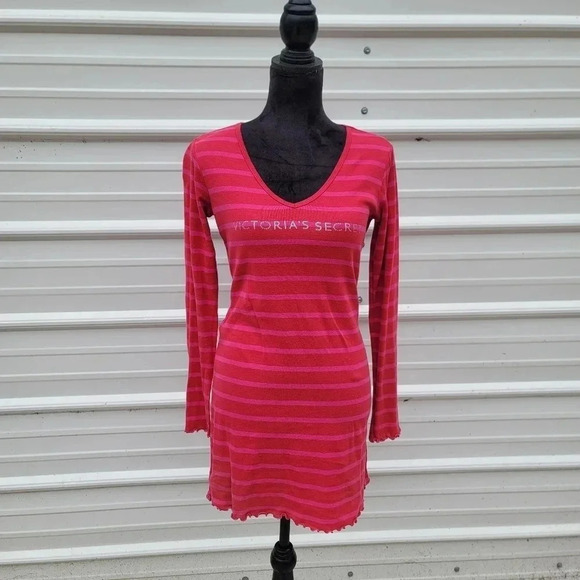 Victoria Secret Cotton Gown Sleepshirt M Red Pink Striped Long Bling pj Women's - Picture 1 of 9